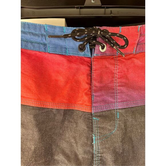 🐿️ Billabong Men’s Multicolor Board Shorts / Swim Trunks Size 34 - Picture 4 of 9